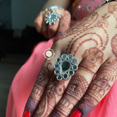 Soulful Sheesha Tilak Ring