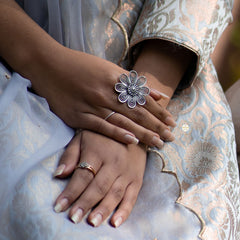 Filigree Paradise Floral Ring (Small)