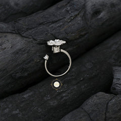Sparkling Silver Classic Flower Ring