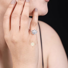 Sparkling Silver Classic Flower Ring