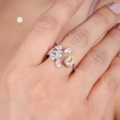 Sparkling Silver Exotic Tilak Ring