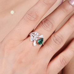 Sparkling Silver Exotic Tilak Ring