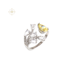 Sparkling Silver Exotic Tilak Ring