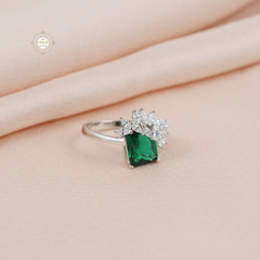 Sparkling Silver Crown Ring