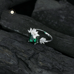 Sparkling Silver Crown Ring