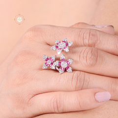 Sparkling Silver Blooming Flower Ring