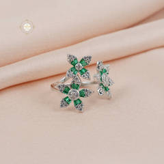 Sparkling Silver Blooming Flower Ring