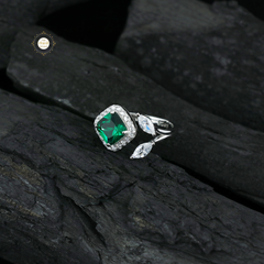 Sparkling Silver Exotic Stone Ring