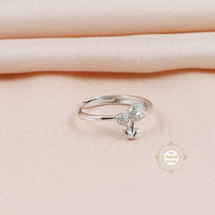 Sparkling Silver Classic Ring