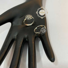 mini flower toe ring