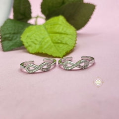 Sparkling Silver Infinity Toe Ring