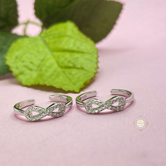 Sparkling Silver Infinity Toe Ring