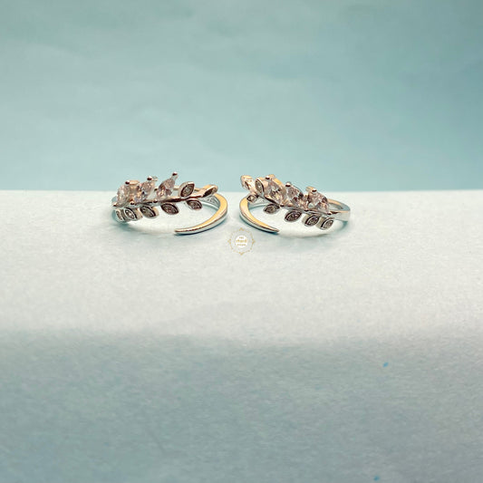 Sparkling Silver Shimmer Band Toe Ring