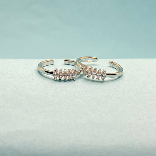 Sparkling Silver Glimmer Band Toe Ring