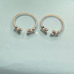 Sparkling Silver Gleaming Butterfly Toe Ring