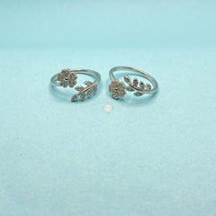 Sparkling Silver Twilight Toe Ring