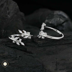 Sterling Silver Sparkling Blossom Toe Ring