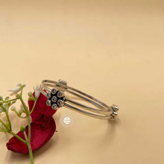 Dilkash Dual Layered Flower Bangle (Piece)