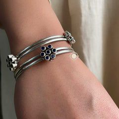 Dilkash Dual Layered Flower Bangle (Piece)