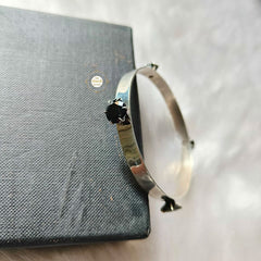 Exquisite Stone Embedded Bangle (Piece)