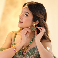 Ruhaniyat Pearl Bangle