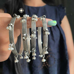 Ruhaniyat Hand Carved Pearl Bangle (Piece)