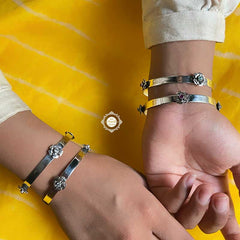 Exquisite Rose Bangle (Piece)