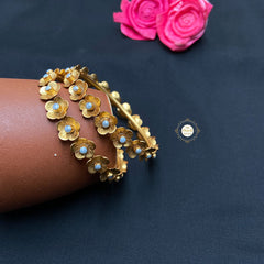 Sterling Silver Jasmine Pearl Bangle (Piece)