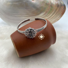 Timeless Floral Glass Cuff  (Piece)