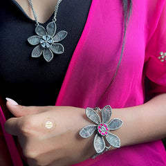 Bloom Filigree Stone Bracelet (Piece)