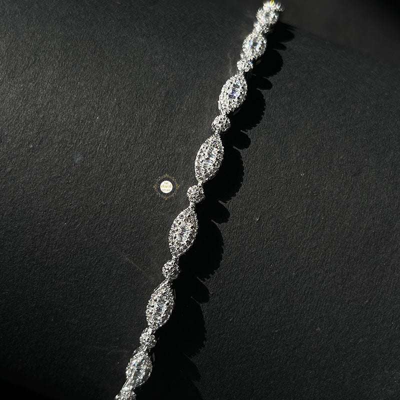 Sparkling Silver Glow Chain Bracelet