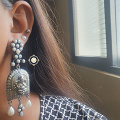 Utsav Floral Ganesh Earring