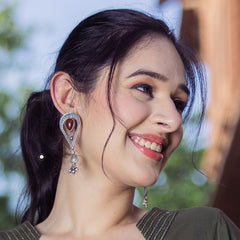 Noor Tilak Ghungroo Earring