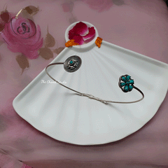 Rustic Romance, Blossom Hasli
