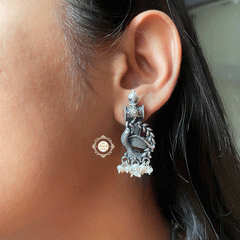 Dove Paisley Pearl Necklace With Earring