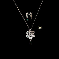 Sparkling Treasure Necklace Set