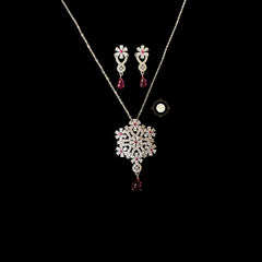 Sparkling Treasure Necklace Set