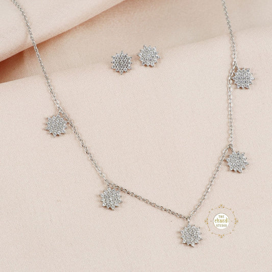 Sparkling Silver Shimmering Necklace with Earring