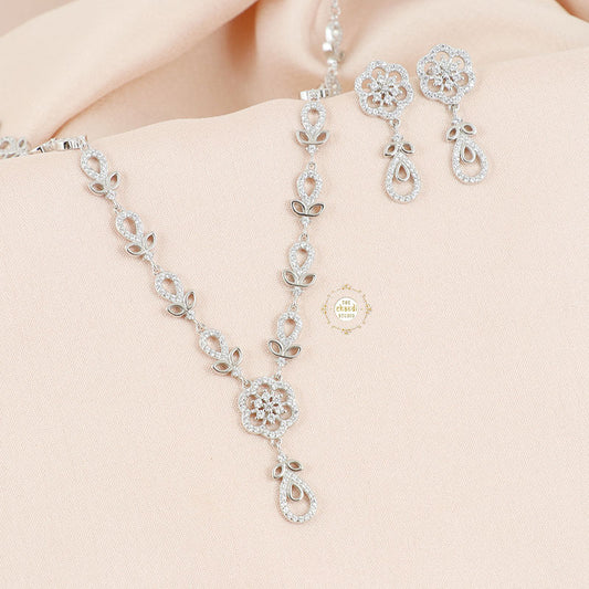 Sparkling Silver Floral Fantasy Necklace with Earring