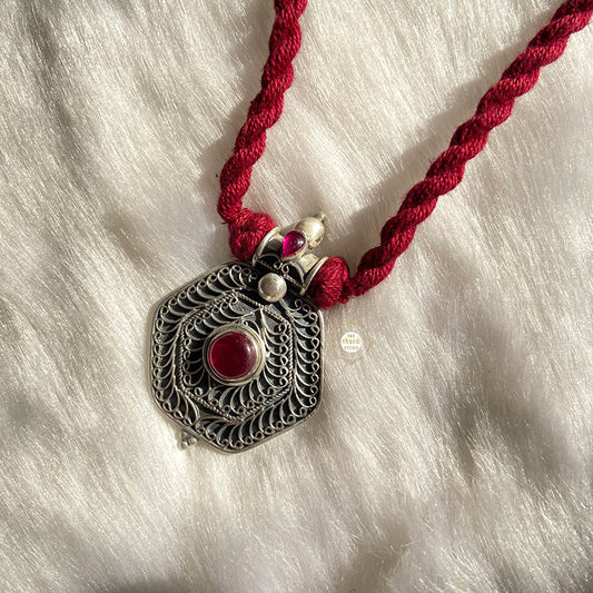 Chakra thread necklace