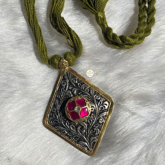 Heritage Shield Thread Necklace
