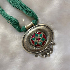 Floral Crest Thread Necklace