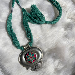 Floral Crest Thread Necklace