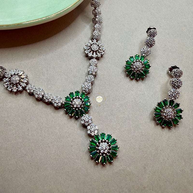 Sparkling Silver Aqua Dew Necklace Set