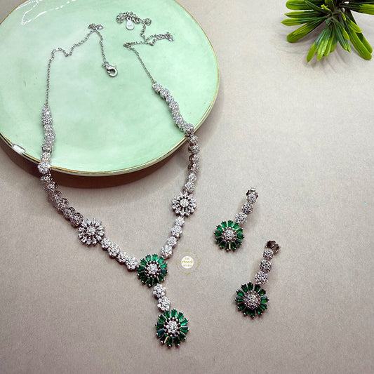 Sparkling Silver Aqua Dew Necklace Set
