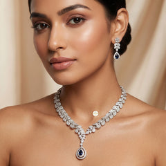 Sparkling Silver Regal Bloom Necklace Set
