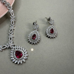Sparkling Silver Rose Dew Necklace Set