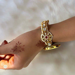 Kundan Delight Timeless Women Watch