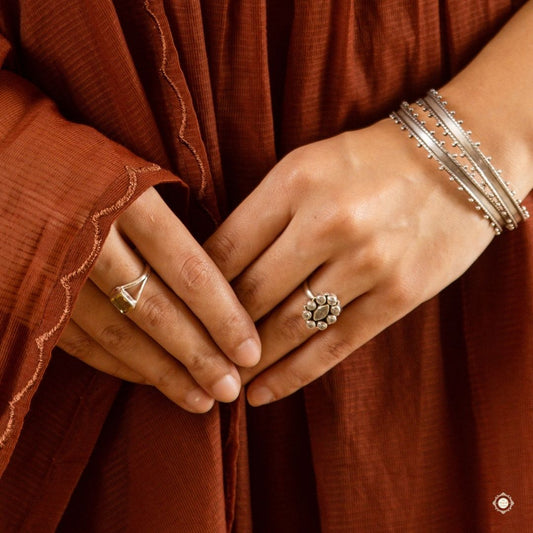 Sterling Silver Unique Heritage Rawa Bangle (Piece)