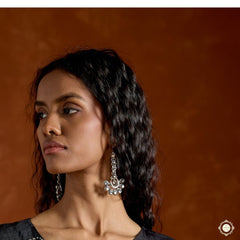 Versatile Kundan Crescent Moon Earring